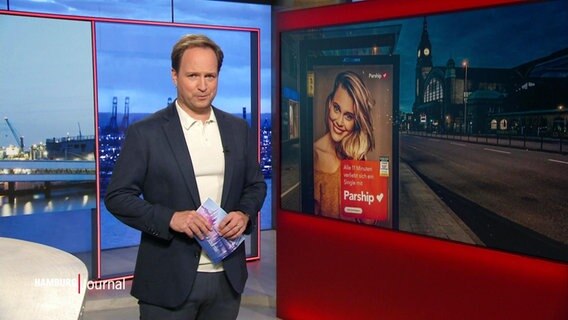Moderator Christian Buhk im Studio © Screenshot 