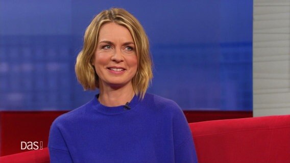 Journalistin und Moderatorin Jessy Wellmer zu Gast auf dem Roten Sofa © Screenshot 