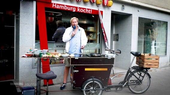 Dave Hänsel kocht im Hamburg Journal 18.00. © Screenshot 