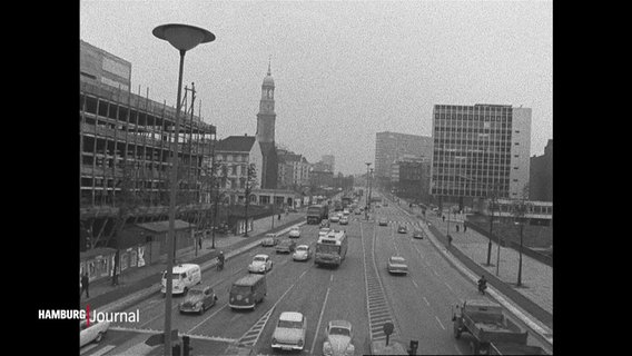 Eine Archivaufnahme der Ost-West-Straße in Hamburg. © Screenshot 