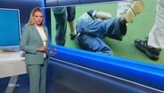 Juliane Möcklinghoff moderiert NDR Info mit einem Beitrag zum Thema Jugenkriminalität an. © Screenshot 