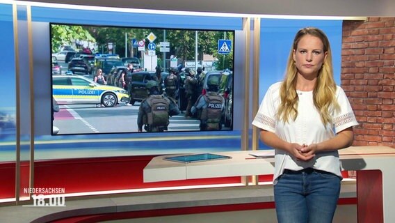 Die Moderatorin Tina Hermes. © Screenshot 