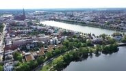 Schwerin und der Pfaffenteich aus der Luft betrachtet. © Screenshot 