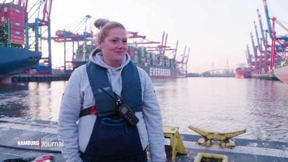 Jenny Stüwe im Hamburger Hafen. © Screenshot 