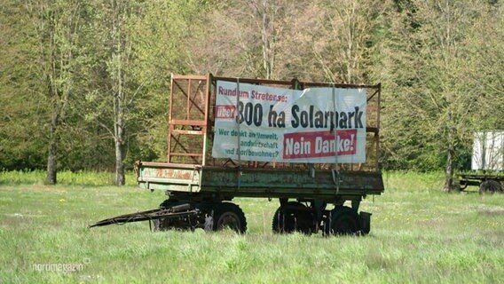 Protestplakat gegen Solarpark. © Screenshot 