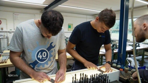 Auszubildende in der Seemannschule in Lübeck. © Screenshot 