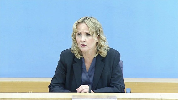 Die Politikerin Steffi Lemke bei einer Konferenz. © Screenshot 