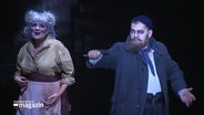 Carin Filipčić und Patrick Stanke singen im Musical "Sweeney Todd" im Theater Lübeck. © Screenshot 
