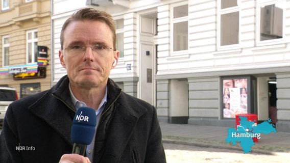 NDR-Reporter Heiko Sander ist live aus Hamburg zugeschaltet. © Screenshot 