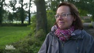 Oldenburgerin Jeanette Waldau im Interview an einem Waldweg © Screenshot 