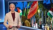 Thorsten Schröder moderiert NDR Info 17:00. © Screenshot 
