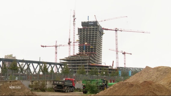 Blick auf den Rohbau des Elbtowers. © Screenshot 