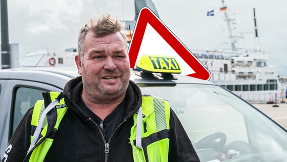 Realer Irrsinn: Kein Taxameter auf Helgoland. Ein Taxiunternehmer auf Helgoland. (aus "extra 3 Spezial: Der reale Irrsinn vom 08.11.2023") © NDR 