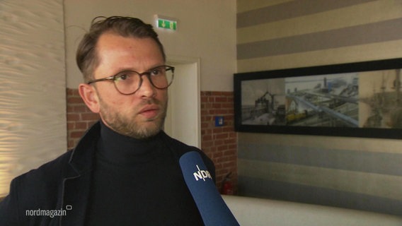 Knut Schäfer, Verbandsvorsitzender des Tourismusverbandes Rügen im Interview. © Screenshot 