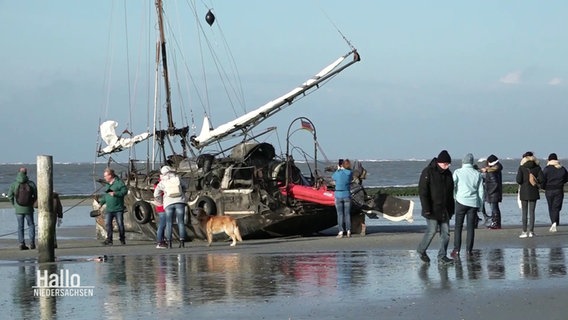 Ein gestrandetes Segelschiff auf Norderney. © Screenshot 