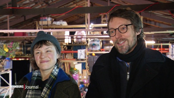 Vivien Malzfeldt und Jens Gottschau von der Hanseatischen Materialverwaltung. © Screenshot 