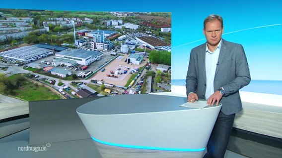 Nachrichtensprecher Thilo Tautz moderiert Nordmagazin - Land und Leute. © Screenshot 