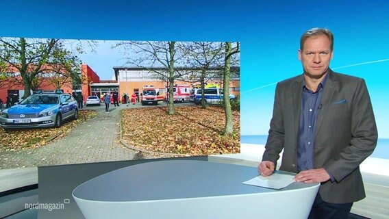 Thilo Tautz moderiert Nordmagazin - Land und Leute. © Screenshot 