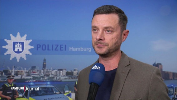 Der Pressesprecher der Hamburger Polizei. © Screenshot 
