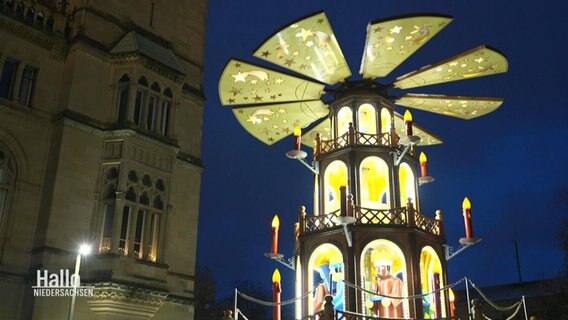 Weihnachtskarussell auf dem Braunschweiger Weihnachtsmarkt. © Screenshot 