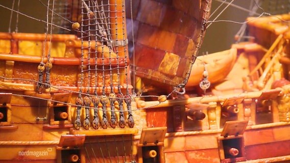 Ein Schiff aus Bernstein. © Screenshot 