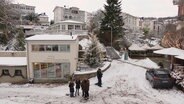 Die winterliche Innenstadt von Sassnitz aus der Vogelperspektive. © Screenshot 