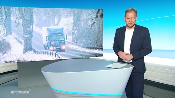 Thilo Tautz moderiert das Nordmagazin. © Screenshot 