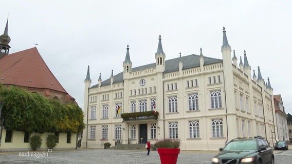 Das Rathaus in Bützow © Screenshot 