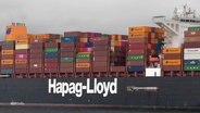 Ein Schiff der Reederei Hapag-Lloyd. © Screenshot 
