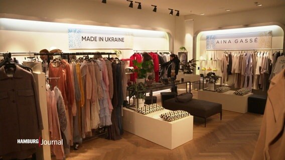 Ansicht des Pop-up-Store mit Mode von ukrainischen Designerinnen und Designern in der Europapassage. © Screenshot 