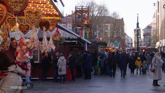 Szene vom Rostocker Weihnachtsmarkt. © Screenshot 