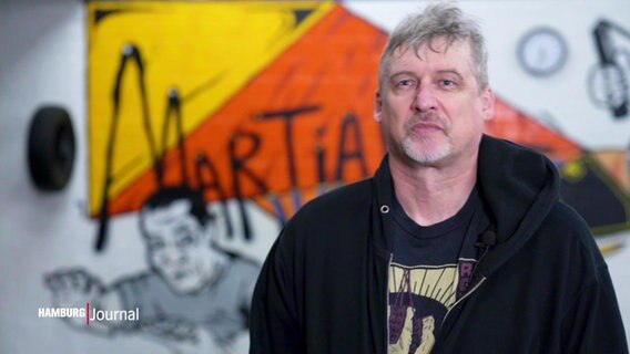 Der Wilhelmsburger Kampfsporttrainer Michael Pahl spricht über seinen Kampf gegen Depressionen. © Screenshot 
