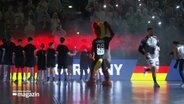 Das Handballteam von Deutschland auf dem Feld. © Screenshot 