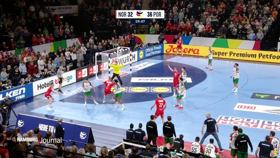 Szene des Handball-EM-Spiels von Norwegen gegen Portugal. Punktestand zum Zeitpunkt des Bildes: Norwegen 32, Portugal 36 Punkte. © Screenshot 