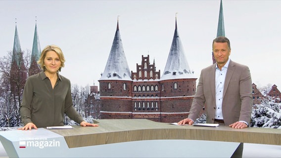 Marie-Luise Bram und Gerrit Derkowski moderieren das Schleswig-Holstein Magazin. © Screenshot 