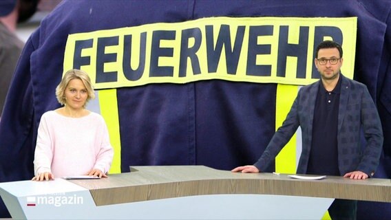 Marie-Luise Bram und Christopher Scheffelmeier moderieren das Schleswig-Holstein Magazin. © Screenshot 