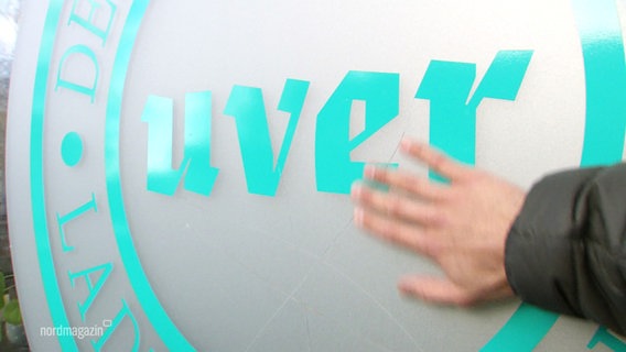 Das blaue Logo eines Ladens names: Uver. © Screenshot 