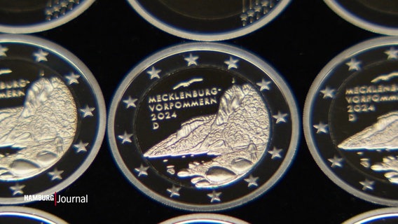 Die frisch geprägte, neue 2-Euro-Münze zeigt auf der Rückseite den Königsstuhl von Rügen. © Screenshot 