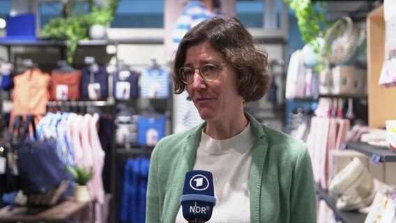 Johanna von Stechow, Nachhaltigkeitsmanagerin bei Tchibo. Johanna von Stechow, Nachhaltigkeitsmanagerin bei Tchibo. © NDR