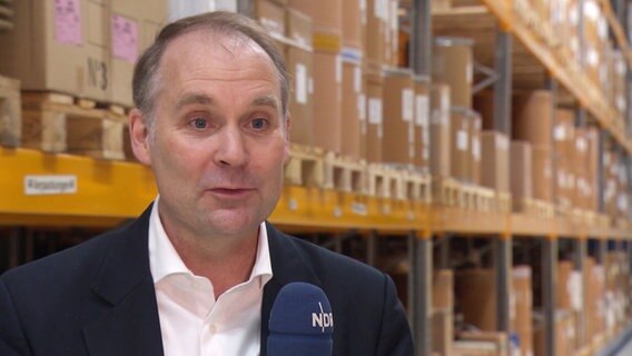 Tom Pfannenschmidt, Geschäftsführer von des Hamburger Unternehmens K.-W. Pfannenschmidt. Tom Pfannenschmidt, Geschäftsführer von des Hamburger Unternehmens K.-W. Pfannenschmidt. © NDR