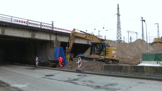 Bauarbeiten an einer Brücke. © Screenshot 