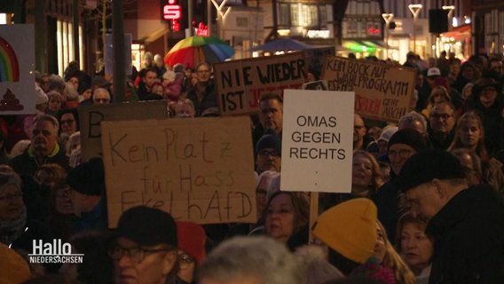 Eine Demostration gegen Rechtsextremismus. © Screenshot 