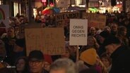 Eine Demostration gegen Rechtsextremismus. © Screenshot 
