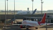 Airbus-Flugzeuge auf einem Flugplatz. © Screenshot 