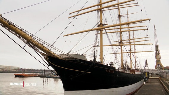 Die "Peking" an ihrem Liegeplatz in Hamburg. © Screenshot 