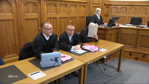 Szene aus einem Gerichtssaal. © Screenshot 