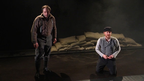 Szenen aus "Der Schimmelrieder" im Ohnsorg Theater. © Screenshot 