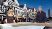 Marie-Luise Bram und Gerrit Derkowski moderieren das Schleswig-Holstein Magazin am 17.03.2024. © Screenshot 
