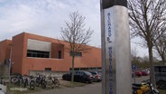 Blick auf das Richard-Wossidlo-Gymnasium in Ribnitz-Damgarten. © Screenshot 