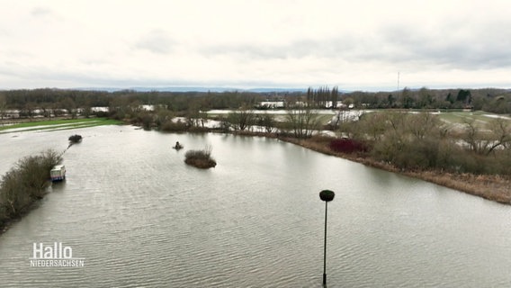 Hochwassergebiet aus der Luft betrachtet. © Screenshot 